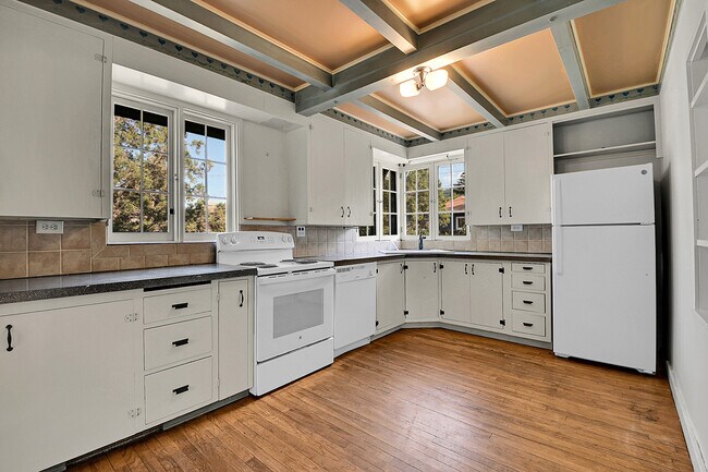 Building Photo - 26257 Columbine Trail