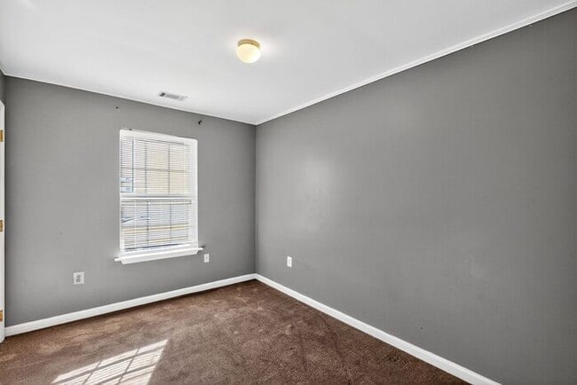 Building Photo - 3909 Hems Ct