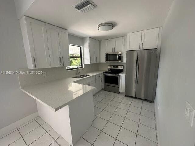 Building Photo - 333 Bayview Ave