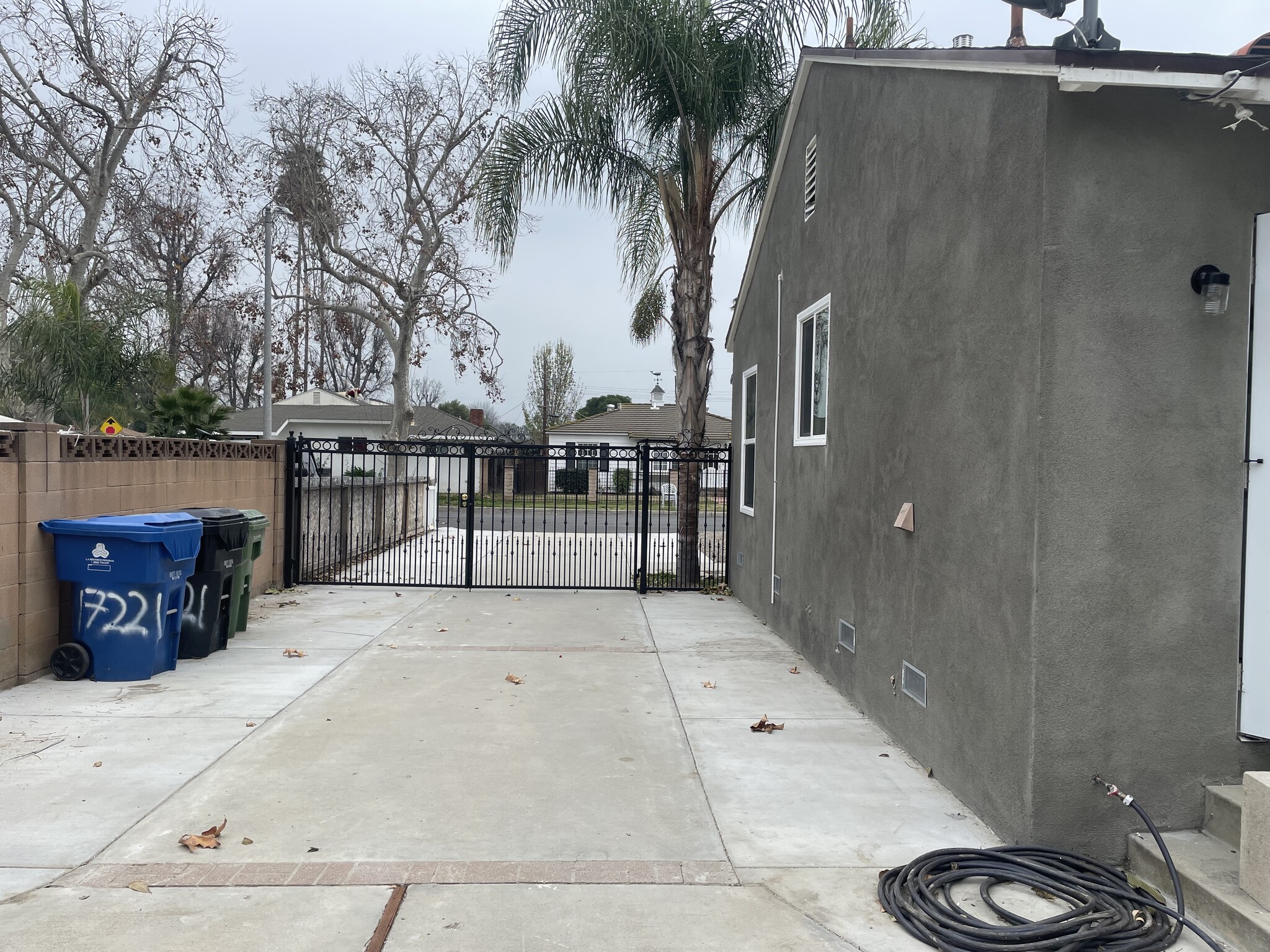 Building Photo - 17221 Kittridge St