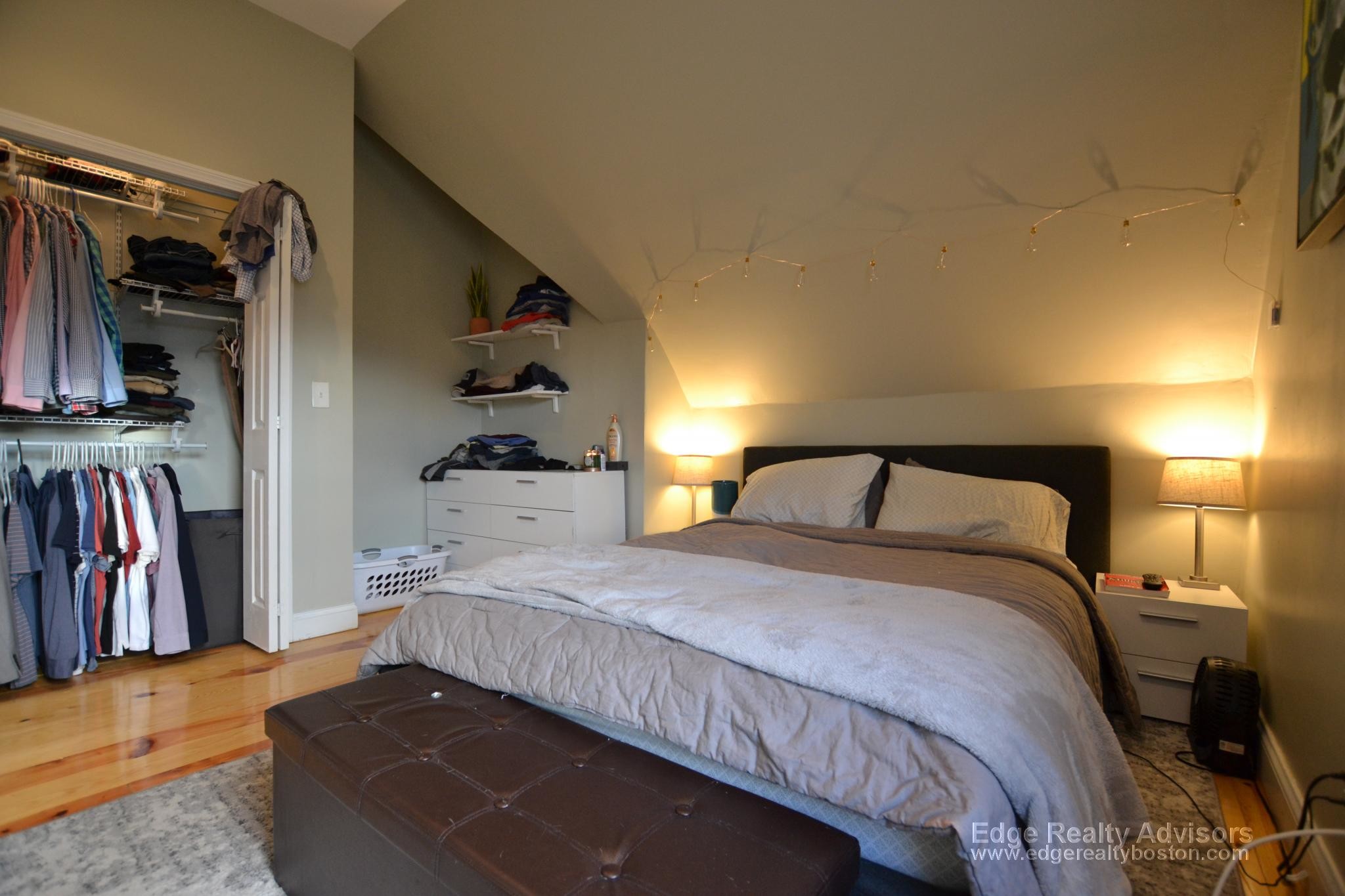 Building Photo - 315 Warren St