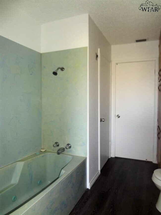 Building Photo - 4626 Cypress Ave