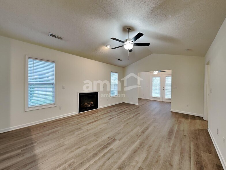 Building Photo - 164 Cameron Way Cir
