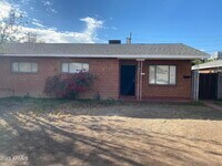 Building Photo - 3308 N 11th Ave