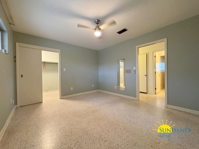 Building Photo - Waterfront Home in sought after Poquito Bayou, Shalimar!