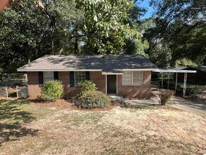 Building Photo - 502 Fall Dr