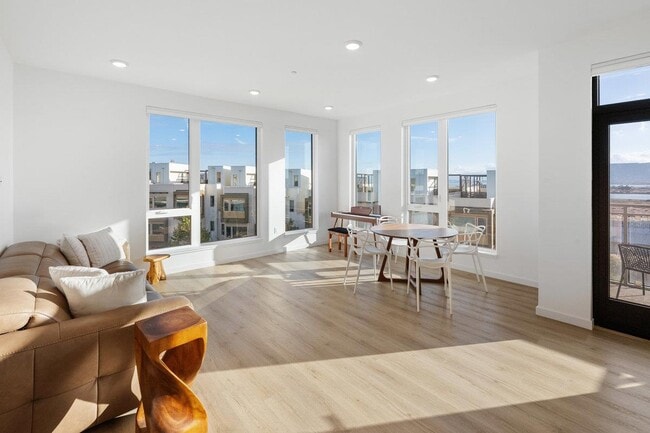 Building Photo - 52 Kirkwood Ave