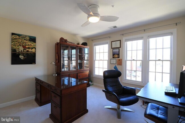 Building Photo - 13539 Flowerfield Dr