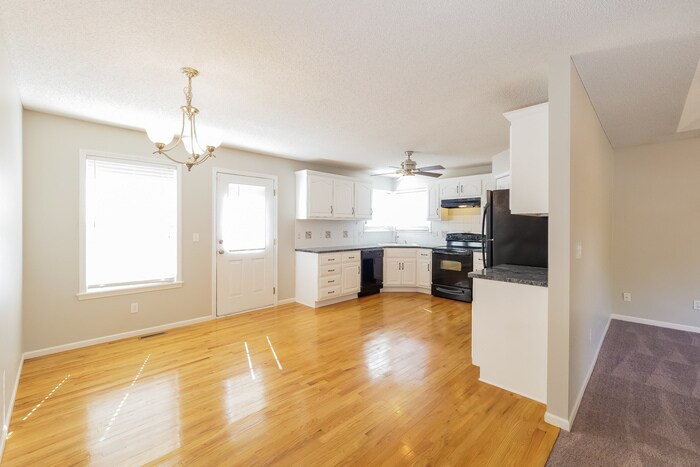 Building Photo - 16705 Branson Dr