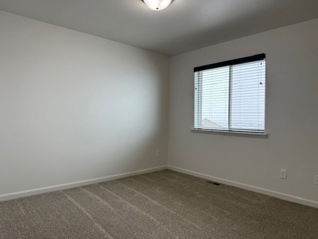 Building Photo - Fully Upgraded Executive Home For Lease