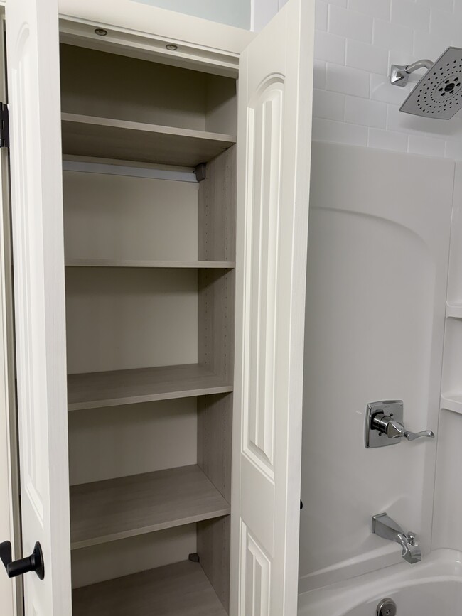 Main Bath Cabinet - 460 Eastbrooke Ln