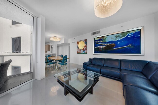 Building Photo - 3030 NE 188th St