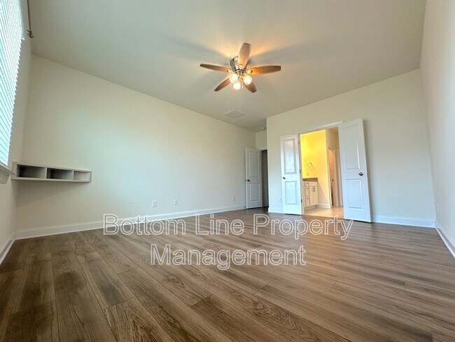 Building Photo - 4487 Fls Lk Dr S W