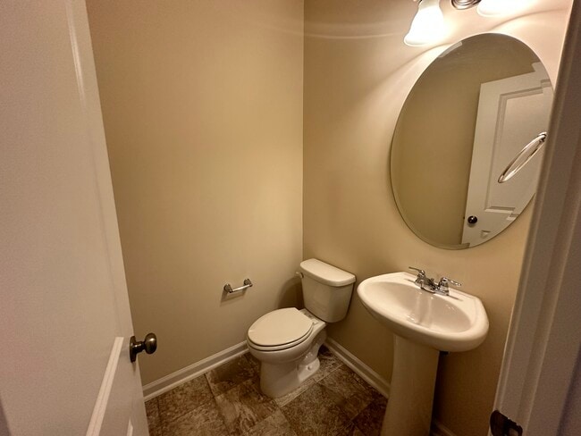 Building Photo - 1460 Salem Creek Dr