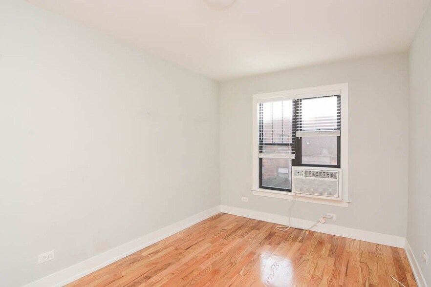 Building Photo - 2850 N Mildred Ave