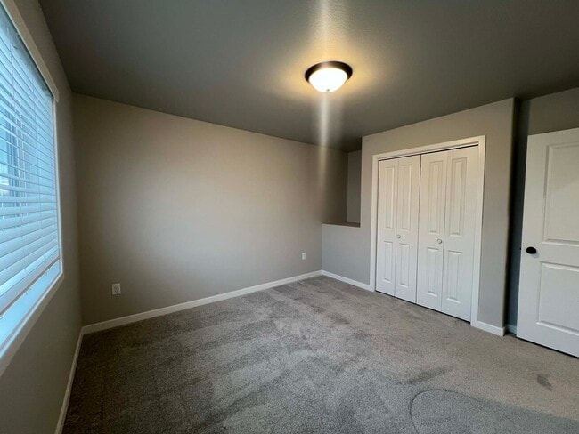 Building Photo - 1311 Marlys Dr W