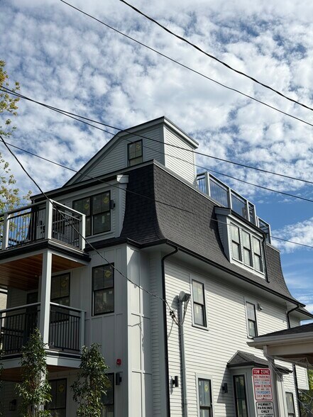 Building Photo - 5 Thurston St