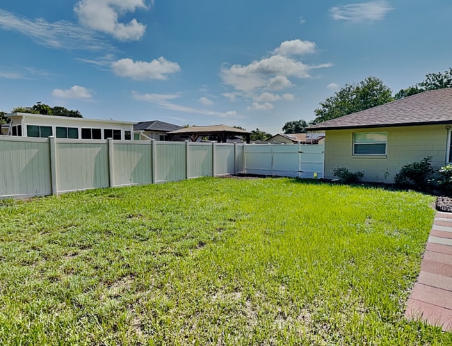 Building Photo - 1016 Manchester Cir