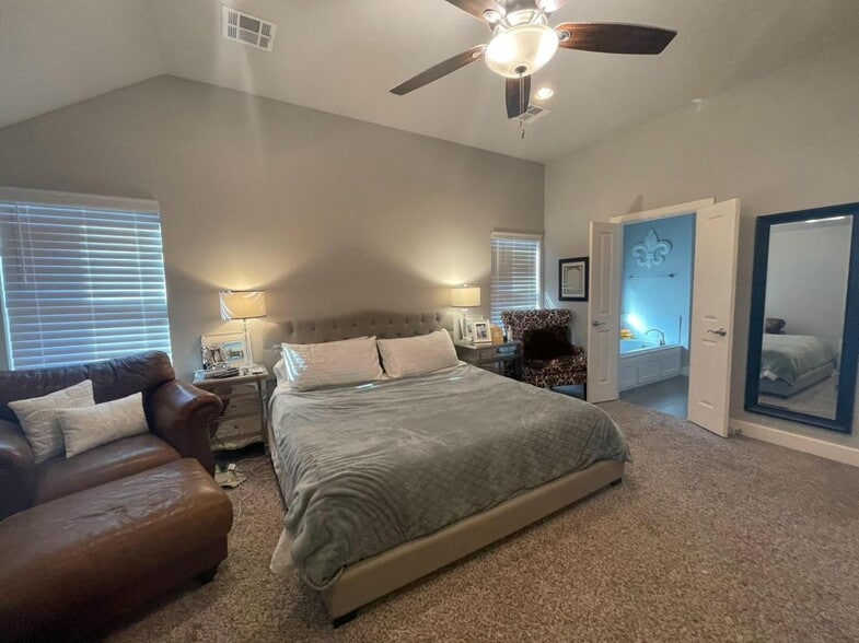 Building Photo - 4605 McCann Ave