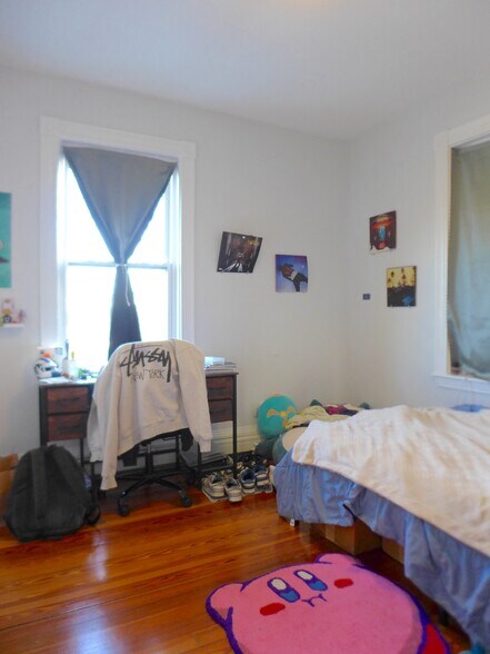 Building Photo - 19 Bucknam St