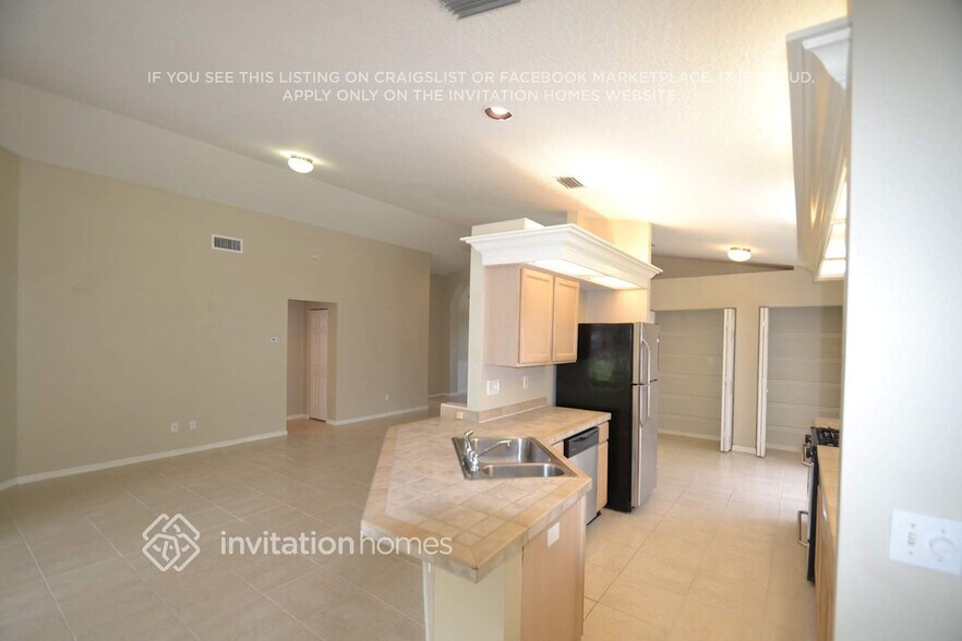 Building Photo - 1654 Wakefield Dr