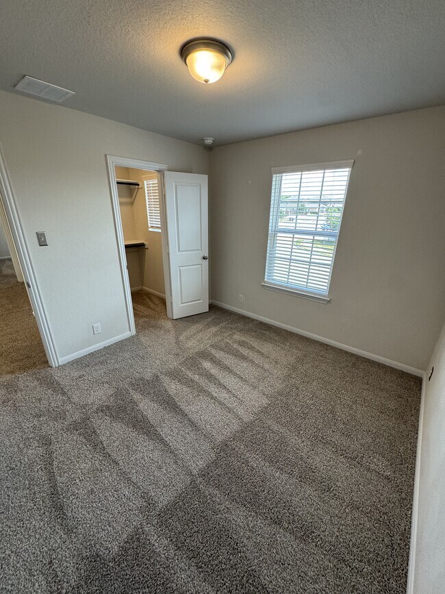 Building Photo - 7510 Boxing Elm