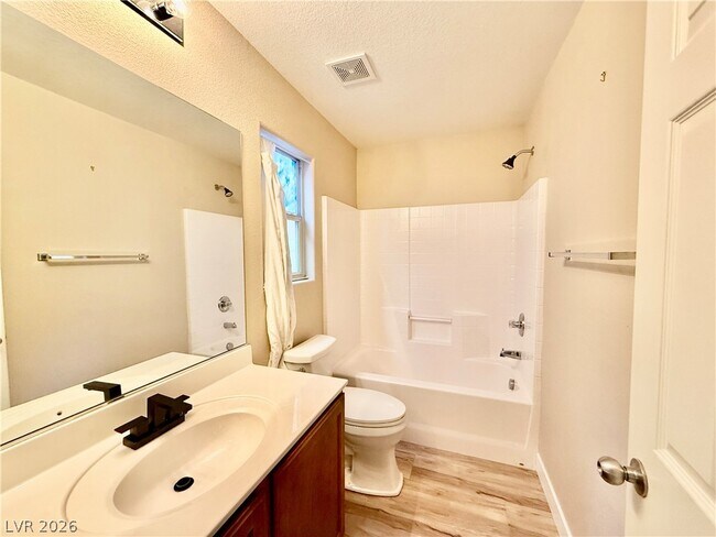 Building Photo - 8948 Amy Olivia Ave