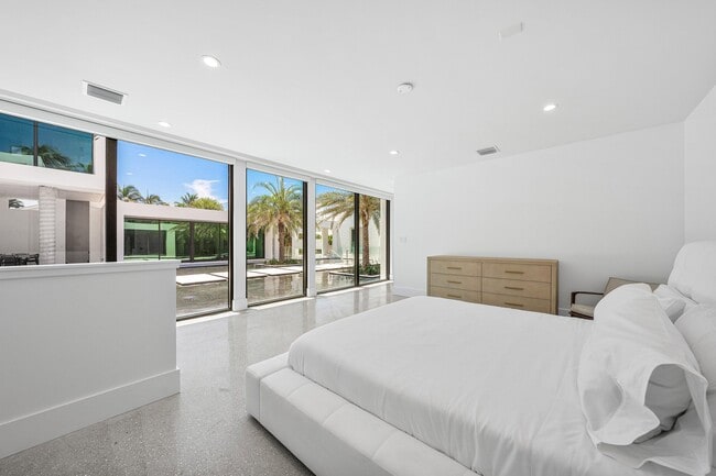 Building Photo - 6273 N Ocean Blvd