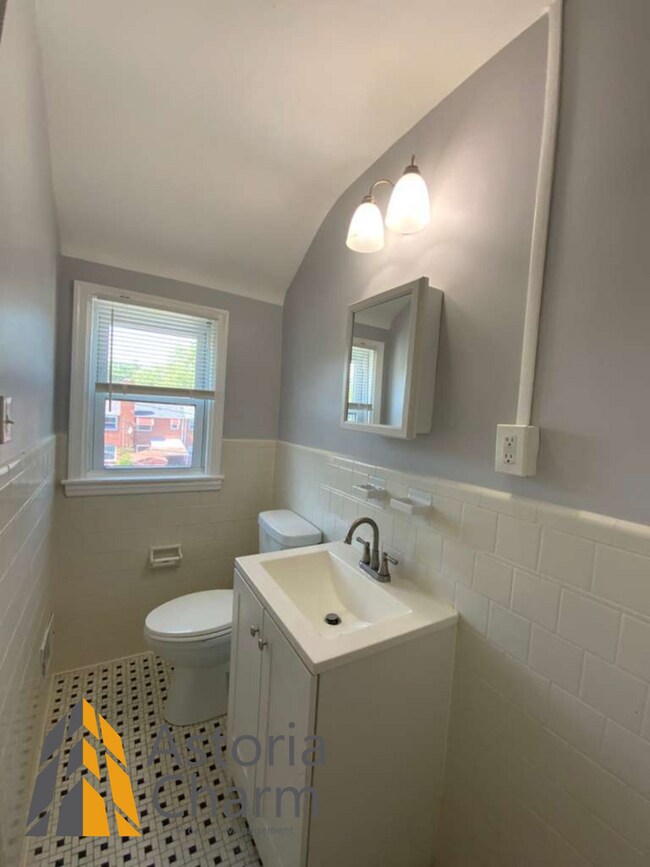 Building Photo - 2 Bedroom Home with Finished Basement Near St. Agnes Hospital