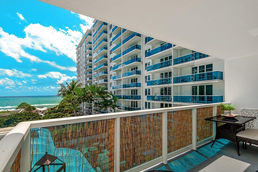 Building Photo - 2301 Collins Ave