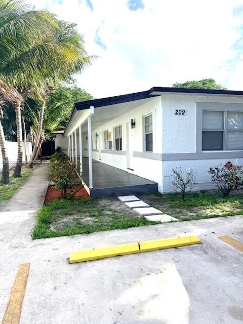 Building Photo - 209 NW 10th St