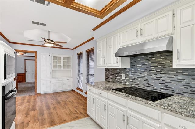 Building Photo - 918 Green Brook Dr