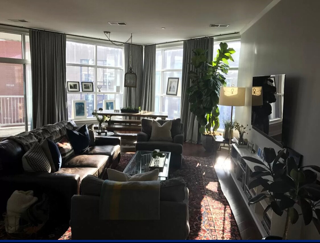 Building Photo - 324 E Main St