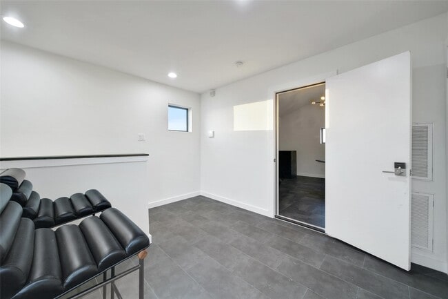Building Photo - 1505 Colorado St