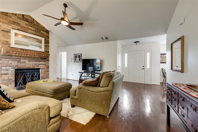 Building Photo - 900 Tupelo Dr