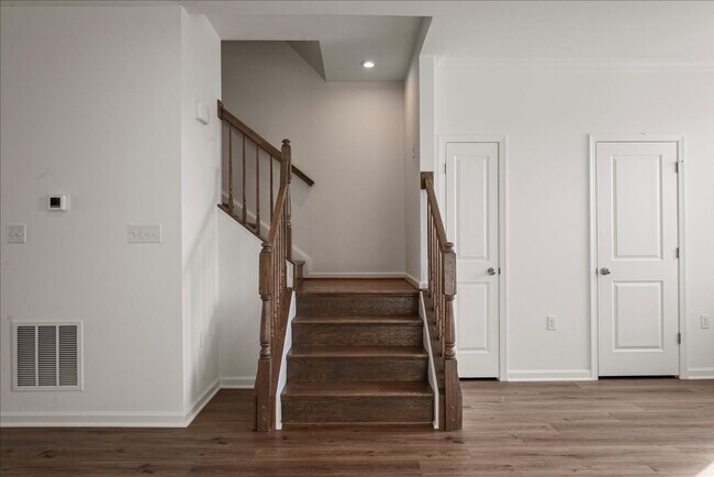 Building Photo - 644 Hemsworth Ln