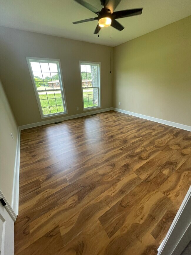 Building Photo - 1406 Old Estill Springs Rd