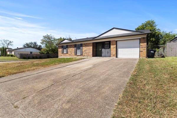 Building Photo - 1449 Eastside Dr