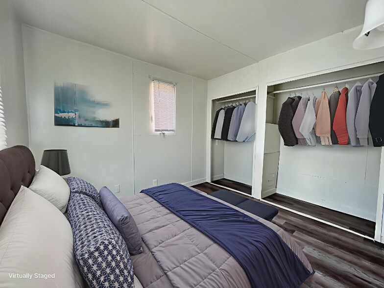 Building Photo - 500 S Main St