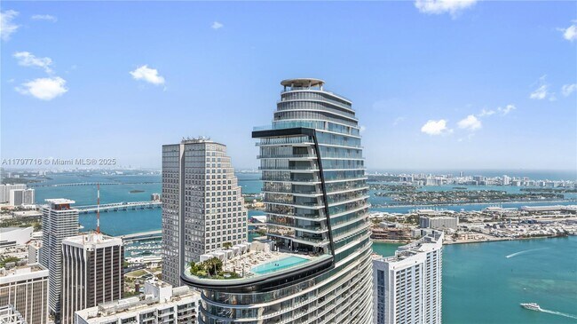 Building Photo - 300 Biscayne Blvd Way