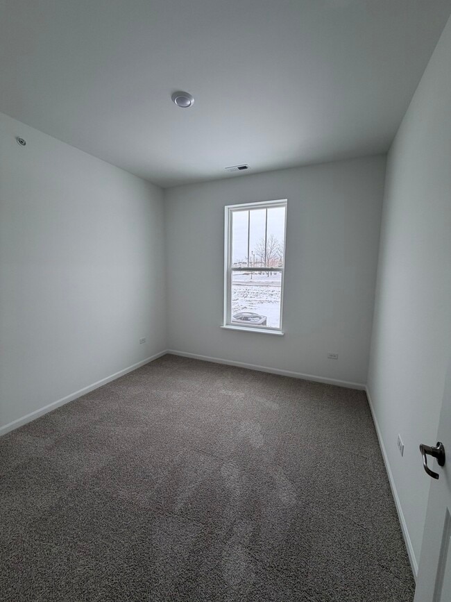 Building Photo - 12240 Barcroft Cir