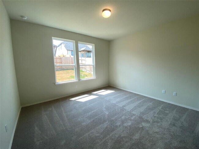 Building Photo - 204 Nettletree Dr