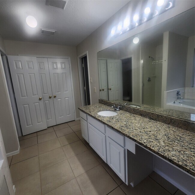Building Photo - 21755 Debray Dr