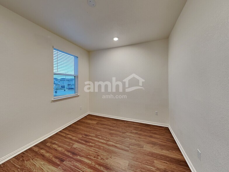 Building Photo - 281 Pebble Beach Run