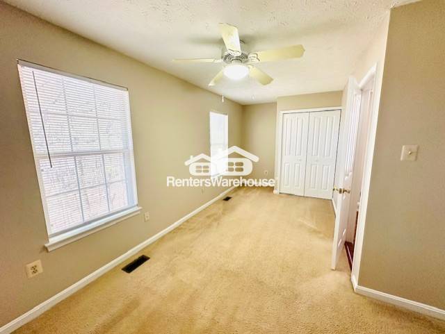 Building Photo - 661 Realm Ct W