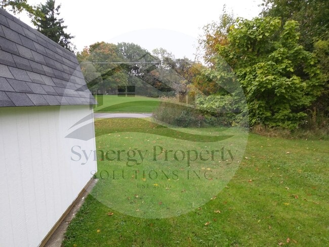 Building Photo - Madison Home Available Now