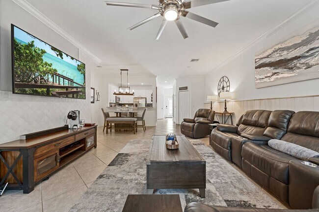 Building Photo - Experience Town Home living.. Welcome to W...