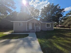 Building Photo - 811 Lewis St