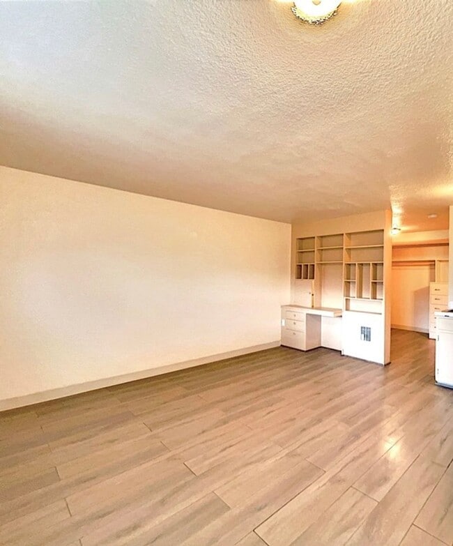 Interior Photo - Centennial Court