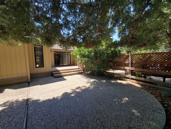 Building Photo - 3113 Lippizaner Ln